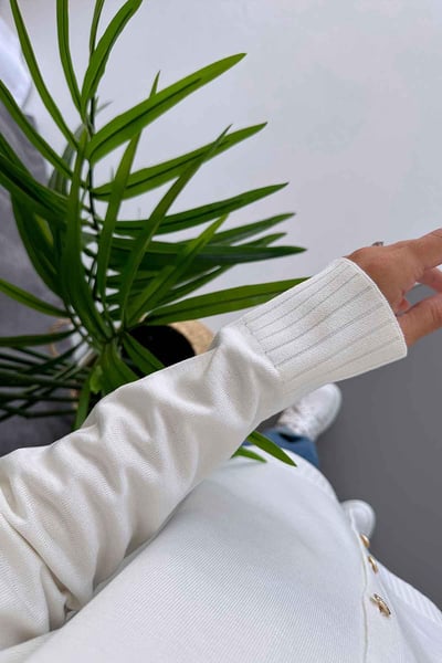 V Yaka Yandan Yırtmaçlı Merserize Hırka - Beyaz