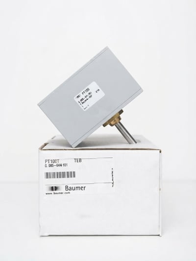 Baumer IVO U 220.010A14F Elektromekanik İmpuls Sayacı 11146817