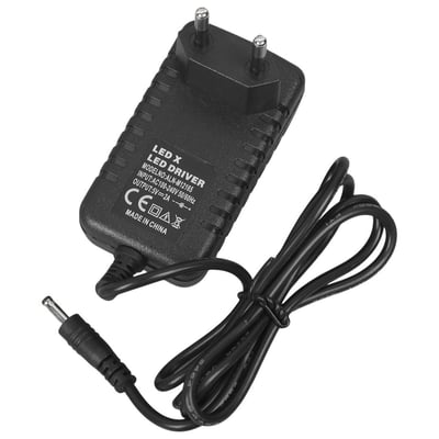 Powermaster PM-31667 5 Volt - 2 Amper 3.5*1.35 Mm Uçlu Plastik Kasa Priz Tipi Adaptör