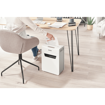 LEITZ EVRAK İMHA MAKİNESİ IQ OFFICE P4 8091 8 YAPRAK KAPASİTELİ