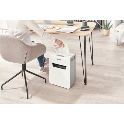 LEITZ EVRAK İMHA MAKİNESİ IQ OFFICE P5 8094 4 YAPRAK KAPASİTELİ