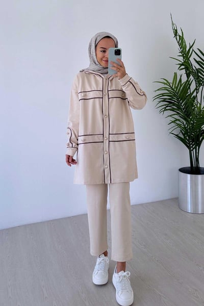 Biyeli Düğme Detay İki İplik Takım - Bej