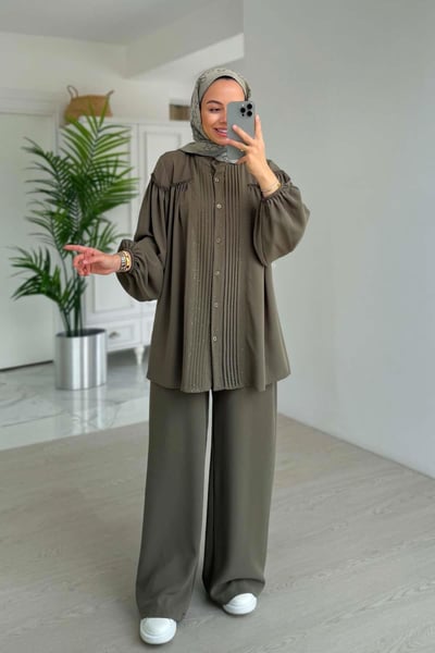 Işıltılı Pilise Detaylı Takım - Haki