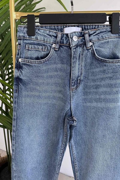 Paçası Kesik Boyfit Jean - Mavi