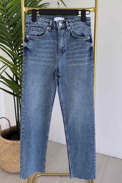 Paçası Kesik Boyfit Jean - Mavi