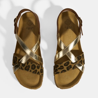  Leopar Kadın Toka Detaylı Nubuk Sandalet