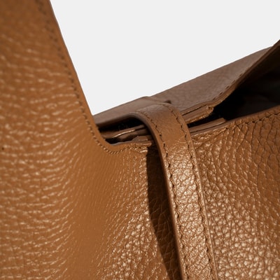 DE-12566 SS25 KADIN OMUZ ÇANTASI