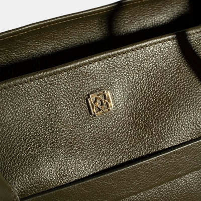 DE-12944 AW25 KADIN OMUZ ÇANTASI