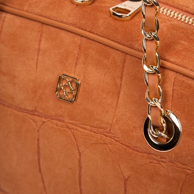 DE-13056 SS26 KADIN OMUZ ÇANTASI