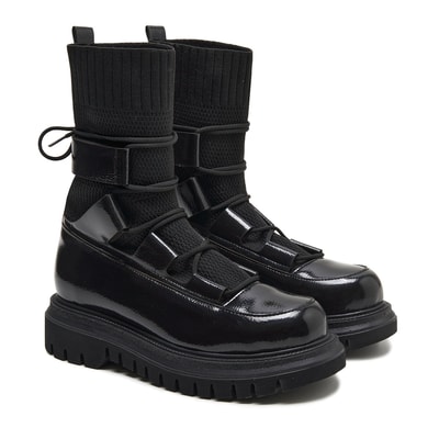 Eliz Siyah Kadın Bot