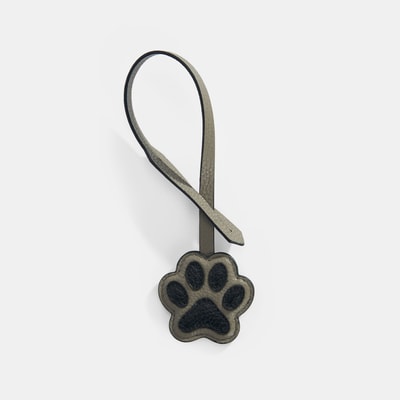 Gri Pati Figürlü Deri Charm