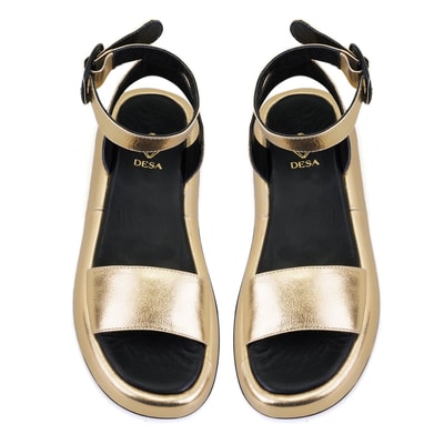 Kadın Altın Ayarlanabilir Tokalı Deri Sandalet