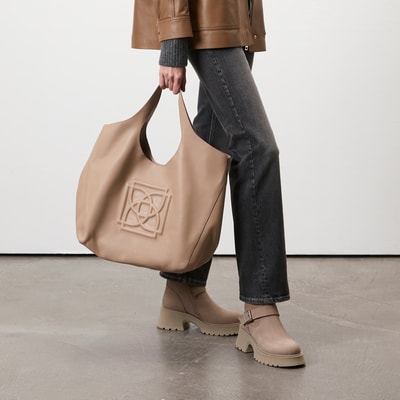 Kadın Bej Kemer Aksesuarlı Topuklu Deri Bot