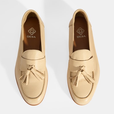 Kadın Bej Püskül Detaylı Deri Loafer