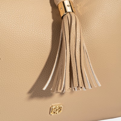 Kadın Bej Püskül Detaylı Omuz Çantası