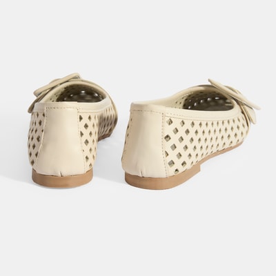 Kadın Bej Toka Aksesuarlı Perforeli Deri Babet