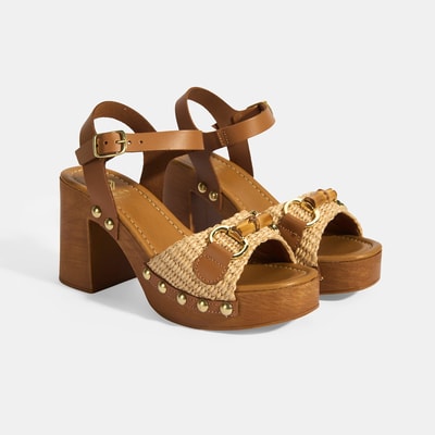 Kadın Bej Tokalı Aksesuarlı Detaylı Topuklu Sandalet