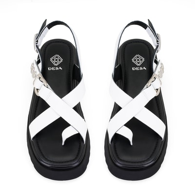 Kadın Beyaz Ayarlanabilir Tokalı Deri Sandalet