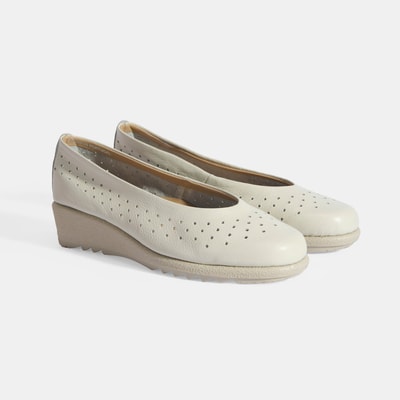 Kadın Beyaz Perforeli DesaComfort Günlük Ayakkabı