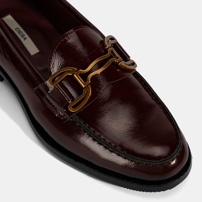 Kadın Bordo Metal Toka Aksesuarlı Rugan Loafer