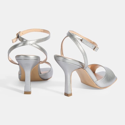 Kadın Gümüş Ayarlanabilir Tokalı Deri Abiye Topuklu Sandalet