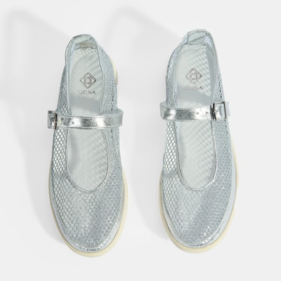 Kadın Gümüş Ayarlanabilir Tokalı File Detaylı Ayakkabı