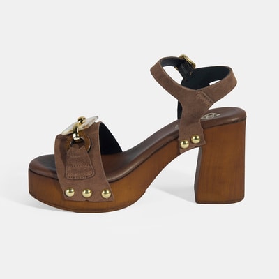 Kadın Kahve Aksesuar Detaylı Ayarlanabilir Tokalı Süet Topuklu Sandalet