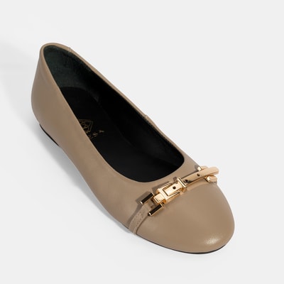 Kadın Kahve Metal Toka Aksesuarlı Deri Babet