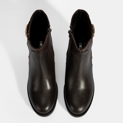 Kadın Kahve Metal Toka Detaylı Topuklu Deri Bot