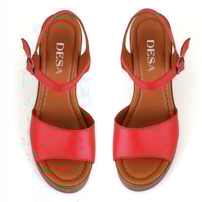 Kadın Kırmızı Ayarlanabilir Tokalı Topuklu Deri Sandalet