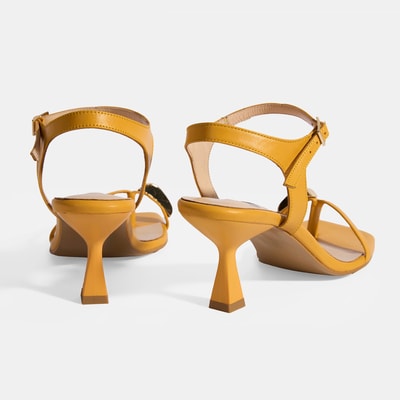 Kadın Mango Metal Aksesuarlı Parmak Arası Topuklu Ayakkabı