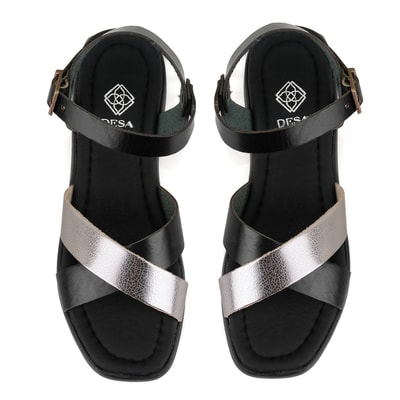 Kadın Siyah Ayarlanabilir Tokalı Deri Sandalet