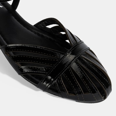 Kadın Siyah Ayarlanabilir Tokalı Rugan Sandalet