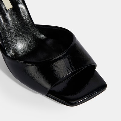 Kadın Siyah Ayarlanabilir Tokalı Rugan Topuklu Sandalet