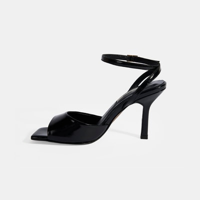 Kadın Siyah Ayarlanabilir Tokalı Rugan Topuklu Sandalet