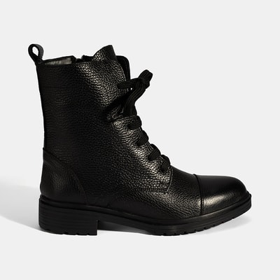 Kadın Siyah Bağcıklı Deri Postal Bot