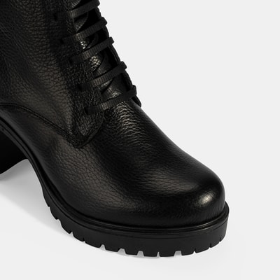 Kadın Siyah Bağcıklı Kalın Topuklu Deri Bot