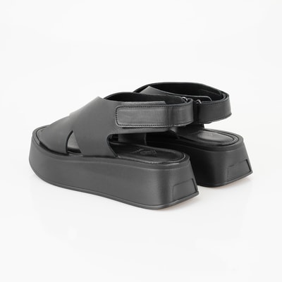 Kadın Siyah Dolgu Topuklu Deri Sandalet