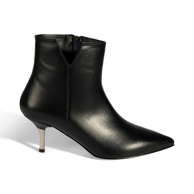 Kadın Siyah İnce Topuklu Sivri Burunlu Deri Bot