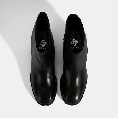 Kadın Siyah Katlama Detaylı Topuklu Deri Bot