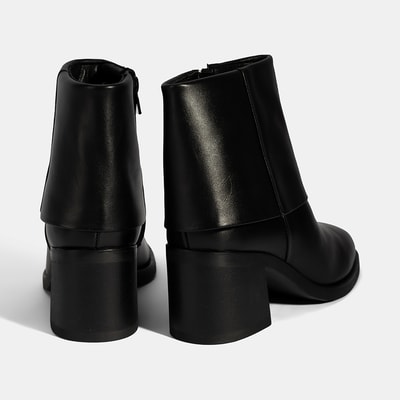 Kadın Siyah Katlama Detaylı Topuklu Deri Bot