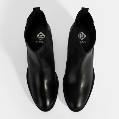 Kadın Siyah Lastikli Topuklu Deri Bot