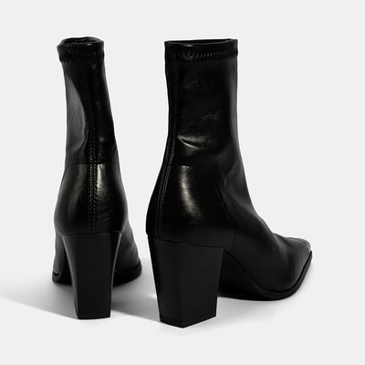 Kadın Siyah Metal Burun Detaylı Topuklu Stretch Bot