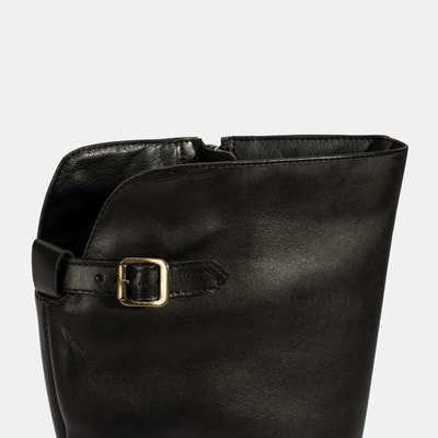 Kadın Siyah Metal Toka Detaylı Deri Çizme