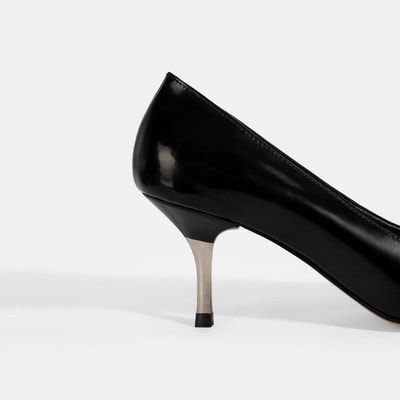 Kadın Siyah Metal Topuk Detaylı Rugan Abiye Ayakkabı