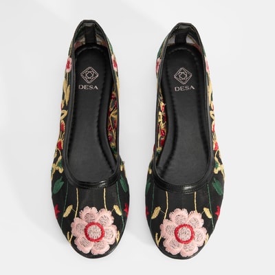 Kadın Siyah Nakış İşleme Detaylı Fileli Babet