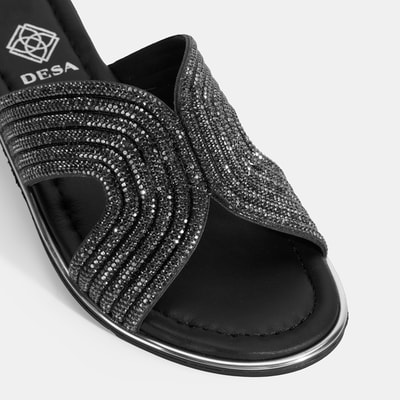 Kadın Siyah Taş Detaylı Deri Terlik