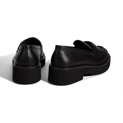 Kadın Siyah Toka Aksesuarlı Kalın Tabanlı Deri Loafer