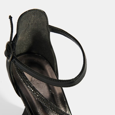 Kadın Siyah Toka Detaylı Topuklu Abiye Sandalet