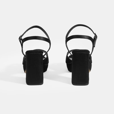 Kadın Siyah Toka Detaylı Topuklu Sandalet